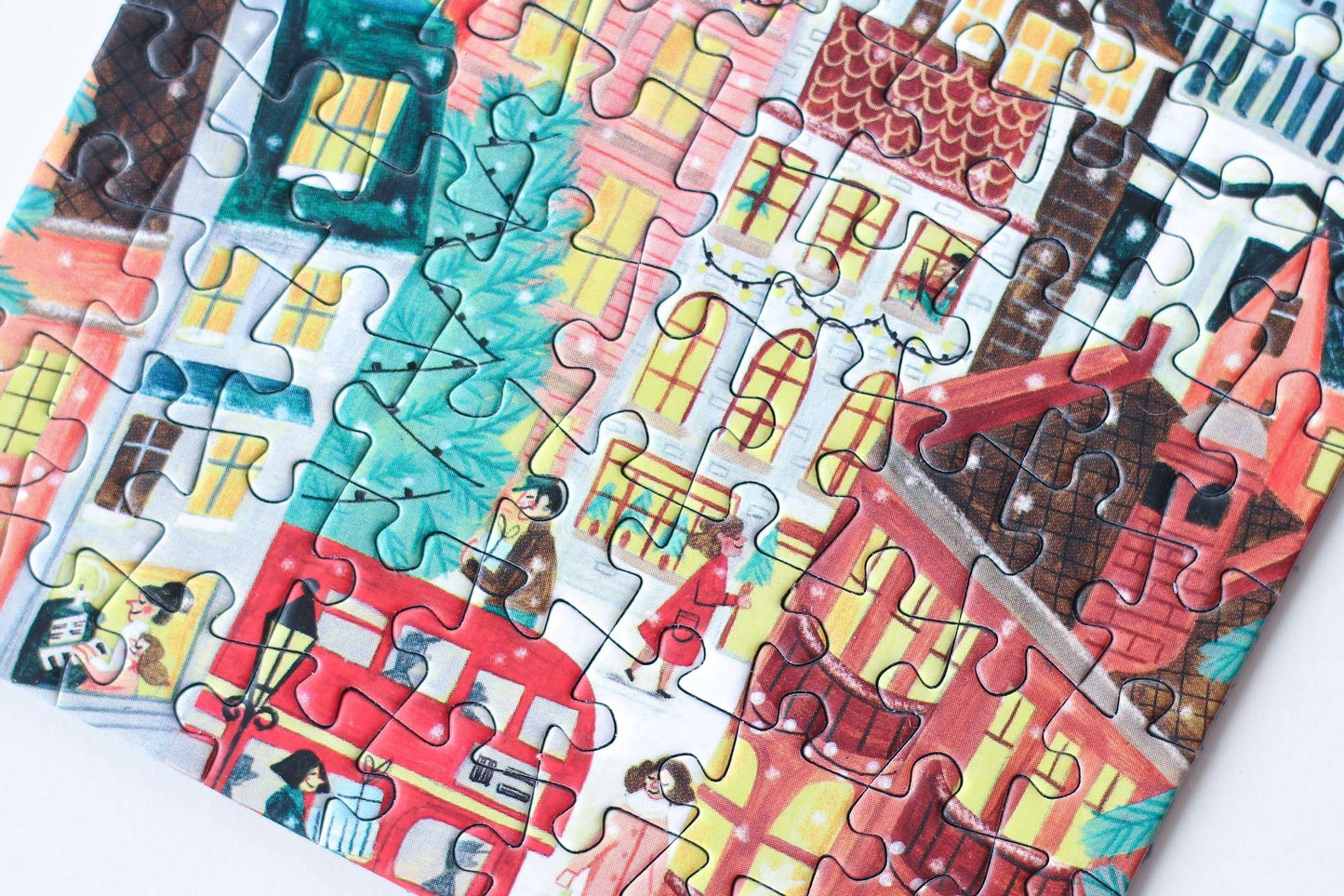 Snowy London mini puzzle, 99 pieces